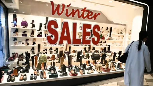 Ανοιχτά τα καταστήματα την Κυριακή 25 Ιανουαρίου: Ποια ανοίγουν, ποια μένουν κλειστά και τι ισχύει για τα σούπερ μάρκετ