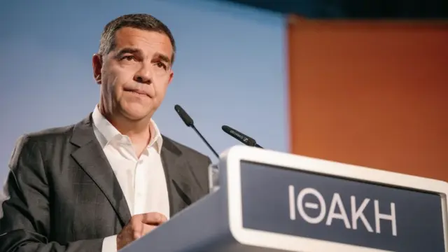 Πιέζουν τον Τσίπρα να ανακοινώσει το νέο κόμμα μέχρι τον Ιούνιο