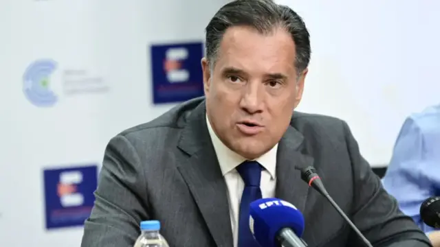 Άδωνις Γεωργιάδης στα 