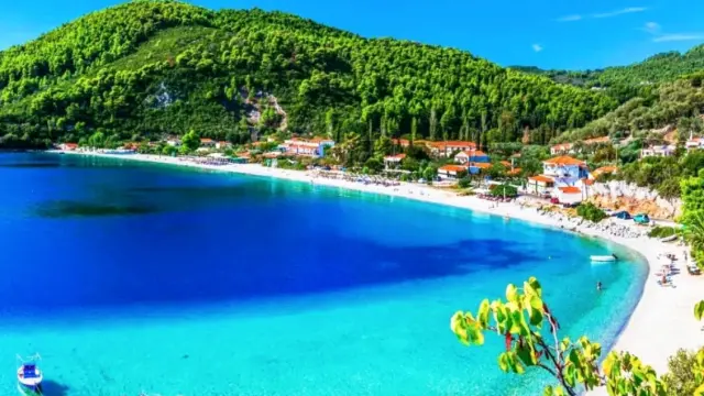 Δύο ελληνικά νησιά που ξεχώρισαν στο εξωτερικό - Και όχι, δεν είναι αυτά που νομίζεις