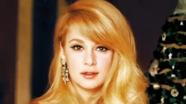 Το άρωμα που φορούσε πάντα η Αλίκη Βουγιουκλάκη - Έπαιρνε νέο άρωμα κάθε εβδομάδα