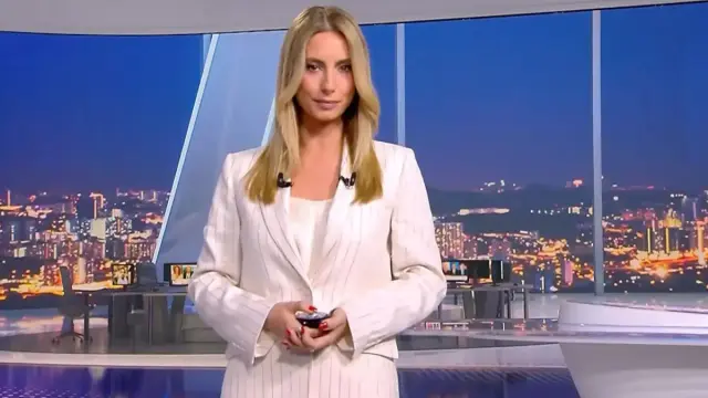 Λένα Φλυτζάνη: Πρεμιέρα στο κεντρικό δελτίο ειδήσεων του ΣΚΑΪ μετά την αποχώρηση της Σίας Κοσιώνη (Βίντεο)