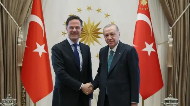 Ρούτε υπέρ Τουρκίας: Τι σημαίνει για την Ελλάδα η νέα στρατηγική του ΝΑΤΟ - Ο Πέτρος Βαμβακάς αναλύει στο pararapolitika.gr