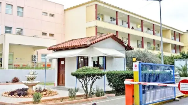 Ηράκλειο: Κατέληξε η 43χρονη που τραυματίστηκε από εκπυρσοκρότηση όπλου σε σκοπευτήριο - Υπέστη δύο ανακοπές, πάλεψαν να τη σώσουν στο χειρουργείο οι γιατροί