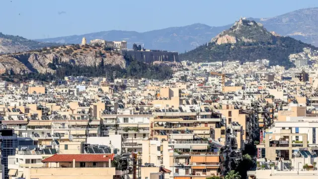 Ακίνητα: Έρχεται παράταση της έκπτωσης φόρου για ανακαινίσεις και το 2027 - Ποιοι θα κερδίσουν έως 16.000 ευρώ