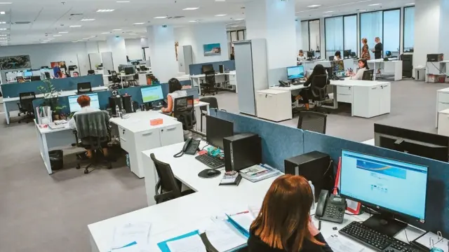 ΔΕΘ: Δημόσιοι υπάλληλοι, αγρότες και ελεύθεροι επαγγελματίες οι μεγάλοι κερδισμένοι από τα μέτρα Μητσοτάκη - Περιορισμένα τα οφέλη για τις επιχειρήσεις