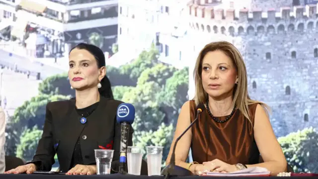 Καρυστιανού: Έχασε τους μισούς ψηφοφόρους της σε λίγους μήνες - Η κατακόρυφη πτώση, οι αποχωρήσεις και η αλλαγή γραμμής που ψαλιδίζουν την Ελπίδα