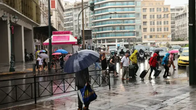 Καιρός: Πού χτυπά η κακοκαιρία σήμερα με ισχυρές βροχές και καταιγίδες, τι ισχύει για την Αττική - Η πρόγνωση Καντερέ στο parapolitika.gr