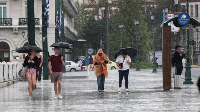 Καιρός: Συνεχίζονται και σήμερα βροχές και καταιγίδες - Πορτοκαλί προειδοποίηση για 5 περιοχές, νέα επικαιροποίηση του έκτακτου δελτίου (Βίντεο)