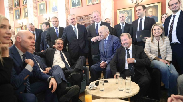 Ψήφος εμπιστοσύνης στην ΚΟ της ΝΔ από τον Κυριάκο Μητσοτάκη: Οι βουλευτές έχουν πάντα δίκιο και πρέπει να τους ακούμε - Ηχηρά μηνύματα σε υπουργούς - Τι είπε για τις εκλογές του 2027