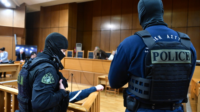 Δίκη Χρυσής Αυγής: Κανένα ελαφρυντικό σε Μιχαλολιάκο, Κασιδιάρη, Λαγό, Παππά, αναγνωρίστηκε μόνο σε 5 καταδικασθέντες (Εικόνες)