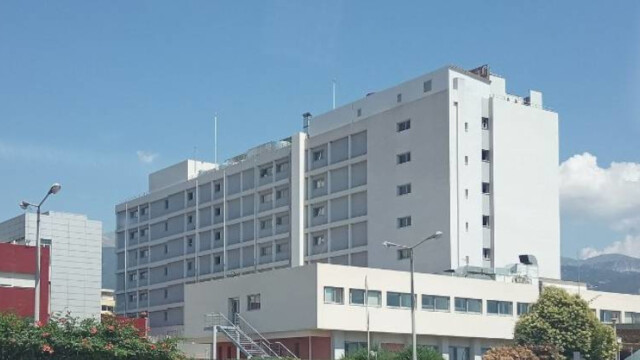Πάτρα: Πέντε άτομα στο νοσοκομείο λόγω τροφικής δηλητηρίασης - Έφαγαν σε ταβέρνα ανήμερα του Πάσχα