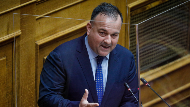 Άρθρο Γιάννη Παππά για το συνέδριο της ΝΔ: Από τη βάση στην κοινωνία: Η νέα δυναµική της Ν.∆
