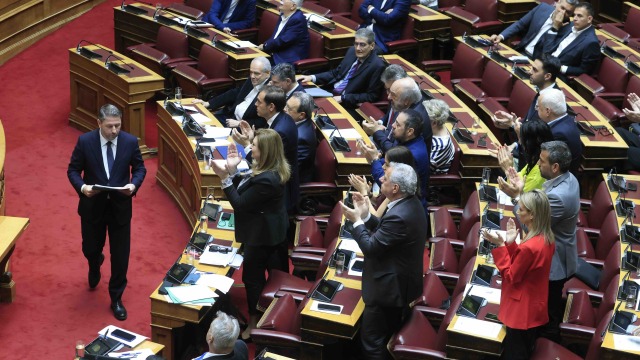 ΠΑΣΟΚ: Οι κατευθύνσεις και προτάσεις για τη Συνταγ