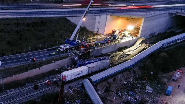 Το ρεσιτάλ βιασύνης του Βερβεσού, οι τερατώδεις υπαινιγμοί του Κόκκαλη για τα Τέμπη και ο καθοδηγητές των διαδηλωτών