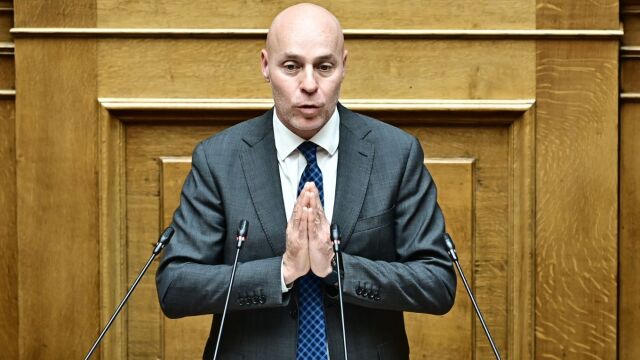 Γιώργος Αμυράς: Την Πέμπτη θα μιλήσει στη Βουλή για τον γάμο και τον σύντροφό του