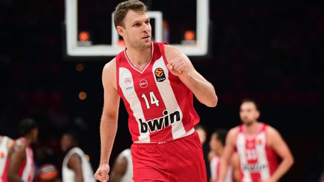 Ολυμπιακός - Dubai BC 86-67, Euroleague: Πρώτο πάρτι στο ΣΕΦ με... βομβαρδισμό Βεζένκοφ!
