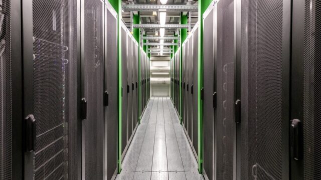 Η Ελλάδα Data Center Hub: Επενδύσεις-μαμούθ, δεκαπλασιασμός ισχύος και ...