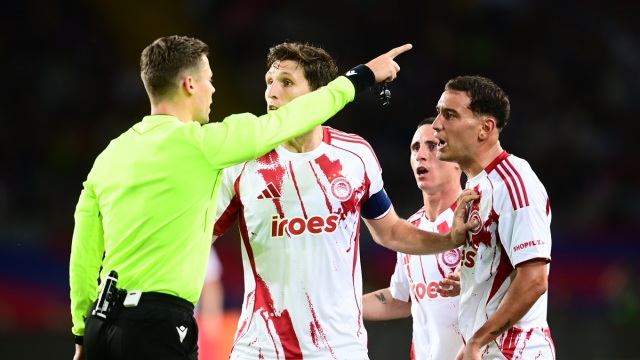 Μπαρτσελόνα - Ολυμπιακός 6-1, UEFA Champions League: Τον καταδίκασαν σε συντριβή με αποβολή-σκάνδαλο!