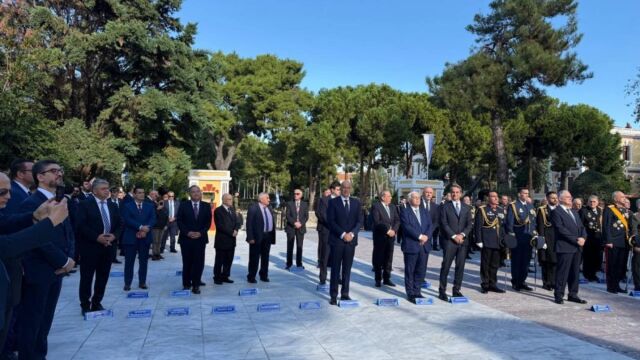 Οι απουσίες των μουτρωμένων Ανδρουλάκη και Φάμελλου και το μήνυμα που πρέπει να λάβουν