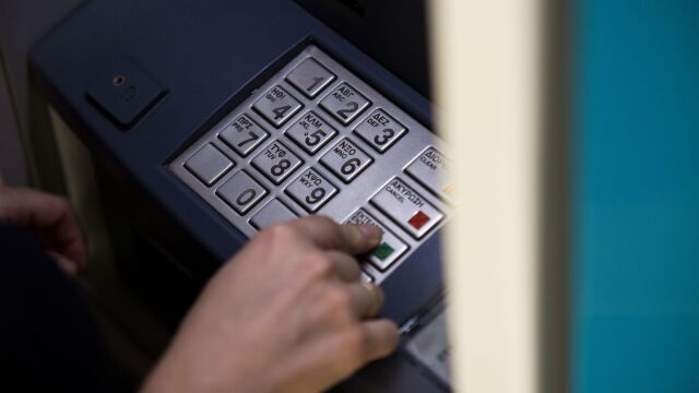 Επιστροφή ενοικίου & επίδομα 250 ευρώ: Πότε καταβάλλονται τα ποσά στους λογαριασμούς των δικαιούχων