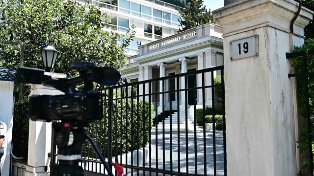 Εισηγήσεις για αλλαγή του εκλογικού νόμου στο Μέγαρο Μαξίμου: Γιατί απορρίπτεται η αύξηση του ορίου εισόδου στη Βουλή από 3% σε 5%, οι προτάσεις για το μπόνους