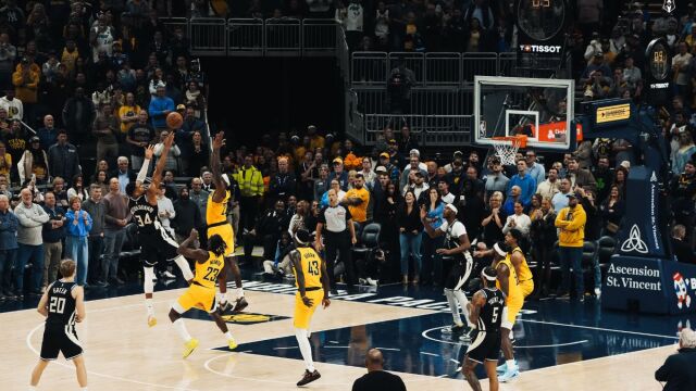 Πέισερς - Μπακς 115-117: Ο Γιάννης Αντετοκούνμπο μίλησε στο φινάλε και σίγησε την Ιντιανάπολις (Βίντεο)