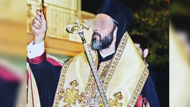 Λιβάνιζε με χασίς την εκκλησία Μεγάλη Παρασκευή - Σοκάρει η μαρτυρία πιστής για τον παλαιοημερολογίτη ρασοφόρο YouTuber