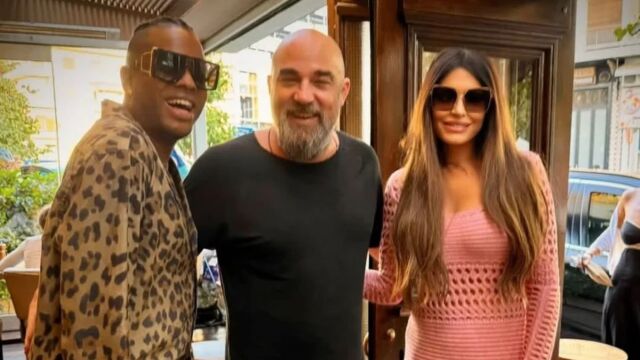 Nέα έξοδος της Κίμπερλι Γκίλφοϊλ στην Αθήνα: Η εντυπωσιακή εμφάνισή της σε εστιατόριο στους Αμπελόκηπους μαζί με το στυλίστα της (Εικόνες & Βίντεο)