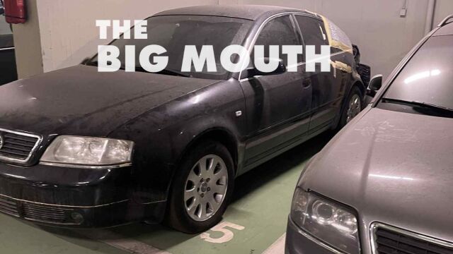 Η χωματερή ΙΧ εντός της Βουλής, οι υπερτριπλάσιες άδειες που έχουν δοθεί και οι άσχετοι... του Κολωνακίου (Εικόνες)