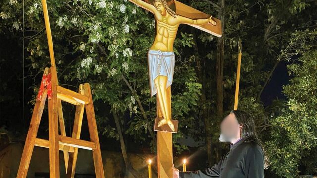 Κύκλωμα ρασοφόρων: Συγκλονιστικές μαρτυρίες κατοίκων στις Τρεις Γέφυρες για τον παλαιοημερολογίτη αρχιεπίσκοπο - Πώς παγίδευε πιστούς