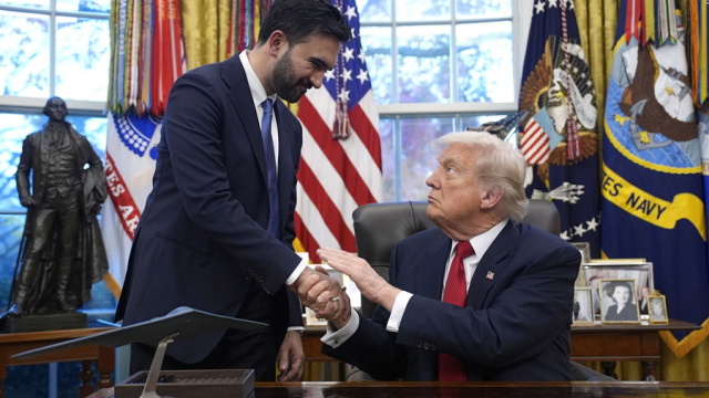 Συνάντηση Τραμπ με Μαμντάνι στον Λευκό Οίκο: Νομίζω ότι θα είναι πραγματικά εξαιρετικός δήμαρχος - Το... τρολάρισμα στους δημοσιογράφους (Εικόνες & Βίντεο)