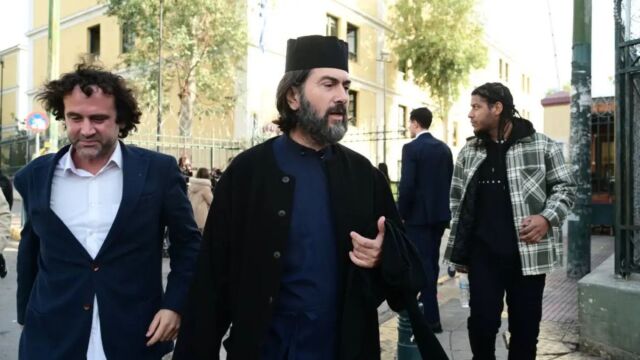 Πατέρας Αντώνιος: Δεν υπήρξε ποτέ ασέλγεια, μου έταξαν χρήματα - Τι λέει βασικός μάρτυρας κατηγορίας