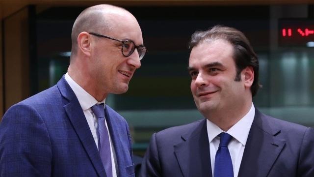 Eurogroup: Ξεκίνησε η ψηφοφορία για την εκλογή του νέου προέδρου - Θα ψηφίσω Πιερρακάκη, μου το ζήτησε ο Καγκελάριος δήλωσε ο Γερμανός ΥΠΟΙΚ