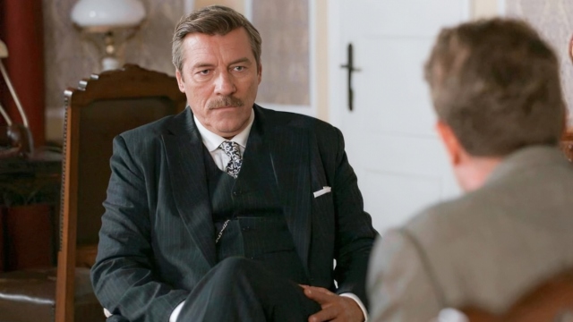 Grand Hotel: Η εντολή θανάτου του Χατζημήτρου οδηγεί τον Ρήγα στο χείλος του τέλους 