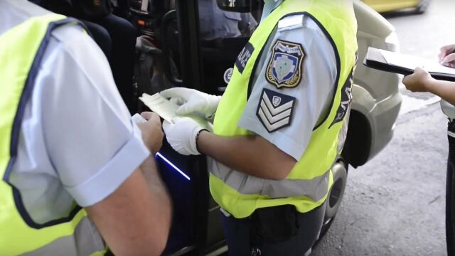 Πού καταλήγουν τα χρήματα από τα πρόστιμα της Τροχαίας για παραβάσεις του νέου ΚΟΚ - Ποιοι είναι οι μεγάλοι κερδισμένοι