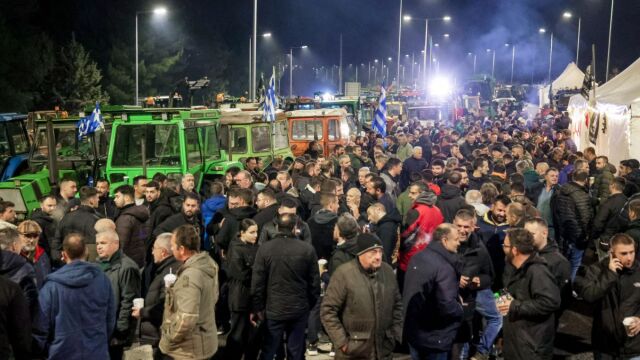 Μπλόκα αγροτών: Κλιμάκωση με 48ωρους αποκλεισμούς και πανελλαδική σύσκεψη για ραντεβού με Μητσοτάκη - H ''ακτινογραφία'' των μπλόκων (Εικόνες & Βίντεο)