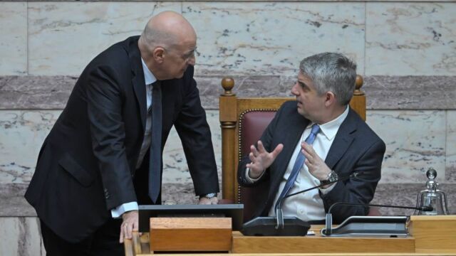 Πώς ο κόφτης έφερε τον Δένδια κοντά με τον... Κωνσταντινόπουλο: Μακάρι να ήταν στη ΝΔ (Βίντεο)