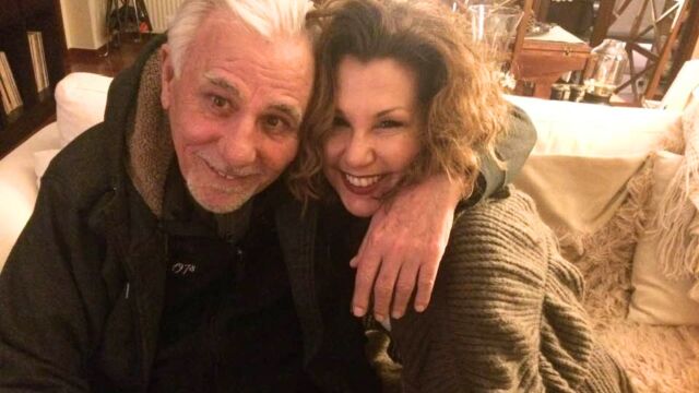 Σπύρος Καρατζαφέρης: Έσβησες ήρεμα στην αγκαλιά μου, ευγνωμοσύνη που ήσουν μπαμπάς μου - Συγκινεί η κόρη του