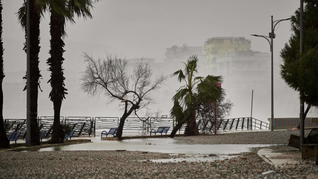 Νέος μεγακυκλώνας απειλεί την Ιταλία: SOS από τους μετεωρολόγους - Πως επηρεάζει την Ελλάδα