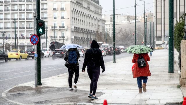 Καιρός: Έρχεται διπλό κύμα κακοκαιρίας μέσα στην εβδομάδα, προειδοποιεί ο Τσατραφύλλιας - Ποιες περιοχές θα χτυπήσει (Βίντεο)