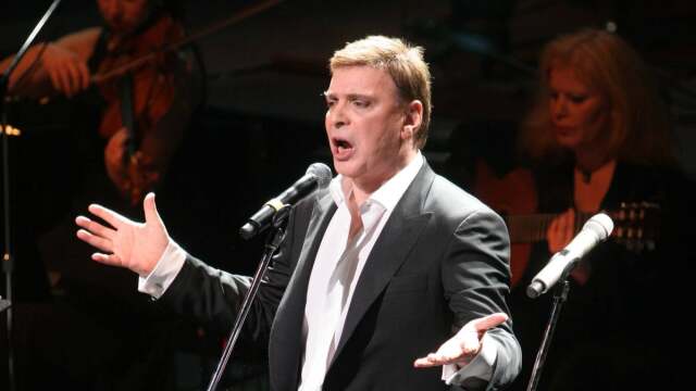 Γιώργος Μαρίνος: Έφυγε από τη ζωή ο απόλυτος showman σε ηλικία 87 ετών - Το τέλος ενός μύθου (Εικόνες & Βίντεο)