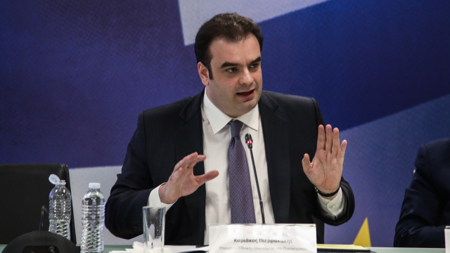 Πιερρακάκης: Ανακοίνωσε έκτακτο Eurogroup την Παρασκευή για τις εξελίξεις στη Μέση Ανατολή