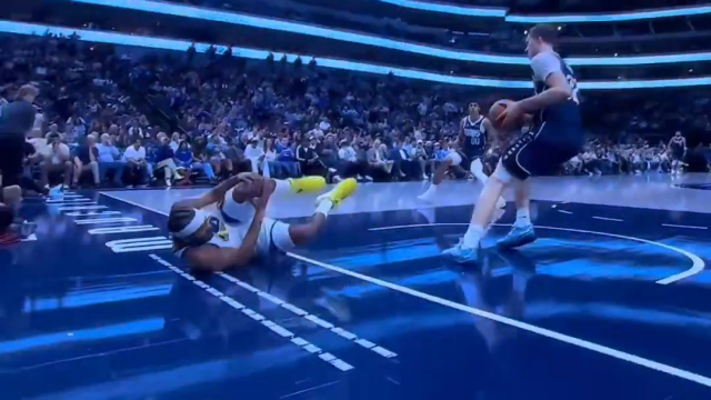 ΝΒΑ: Σοκαριστικός τραυματισμός του Μούντι σε προσπάθεια για κάρφωμα (Βίντεο)