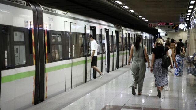 Κλειστό από τις 08:00 το μετρό στο Σύνταγμα λόγω της μαθητικής παρέλασης, πώς θα κινηθεί το τραμ