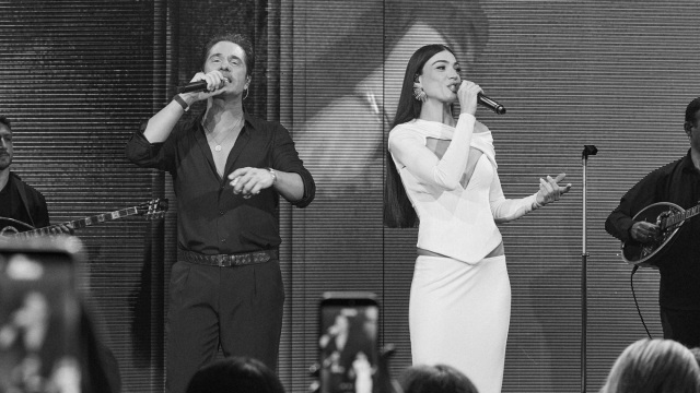 Ήβη Αδάμου: Το δημόσιο 