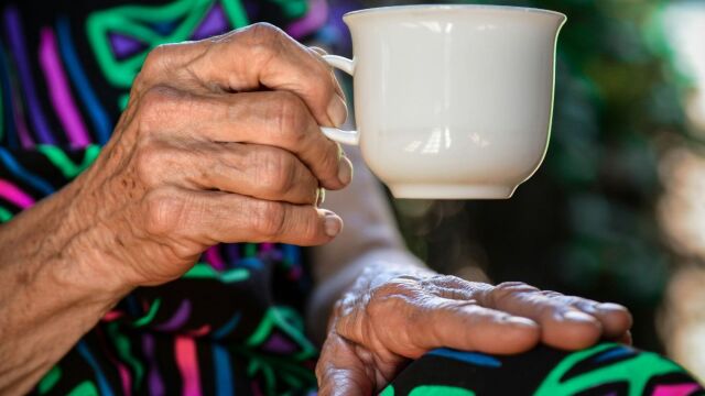 Συντάξεις Απριλίου: Πότε πιστώνονται τα χρήματα στους δικαιούχους - Η αλλαγή λόγω 25ης Μαρτίου