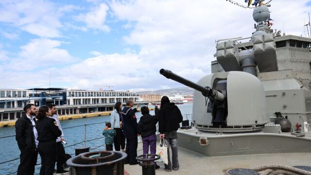 25η Μαρτίου: Επισκέψιμα για το κοινό τα πλοία του Πολεμικού Ναυτικού έως τις 19:00