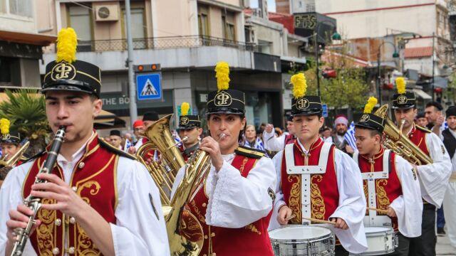 Επέτειος 25ης Μαρτίου: Όταν η Ελλάδα γιορτάζει την ύπαρξή της - Όμορφες εικόνες από την παρέλαση (Βίντεο)