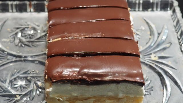 Εκλέρ ταψιού χωρίς ψήσιμο - Με κρέμα σοκολάτας που λιώνει στο στόμα